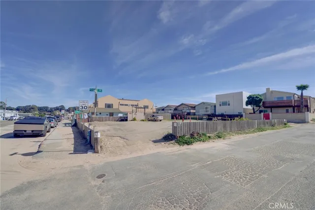 $424,900 | 316 Pier Avenue, Oceano, CA 93445
