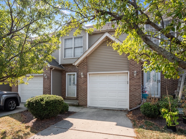 484 South Peace Road, Unit 484 Sycamore, IL 60178 - Photo 2 of 6