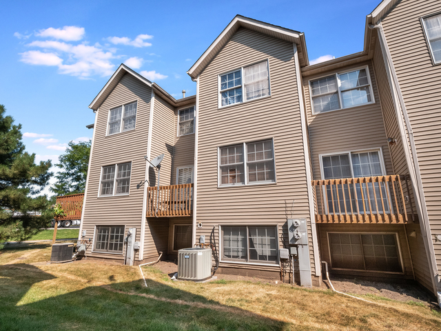484 South Peace Road, Unit 484 Sycamore, IL 60178 - Photo 4 of 6