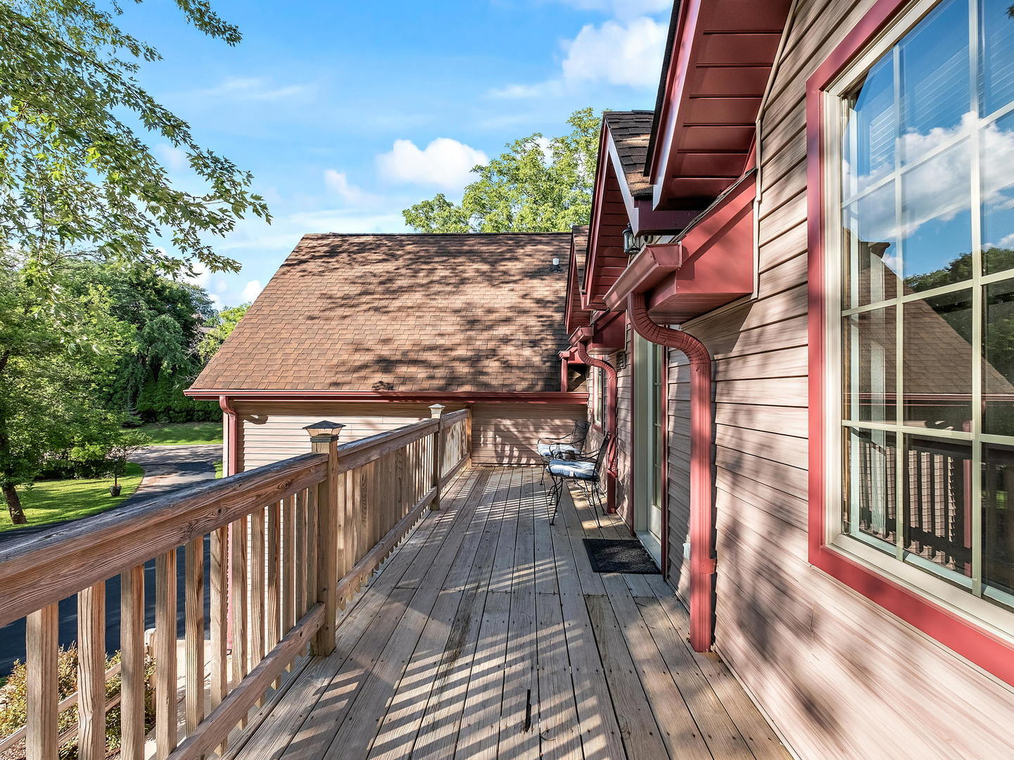 655 Oak Ridge Road East Dundee, IL 60118 - Photo 16 of 18 a view of balcony with wooden floor and fence