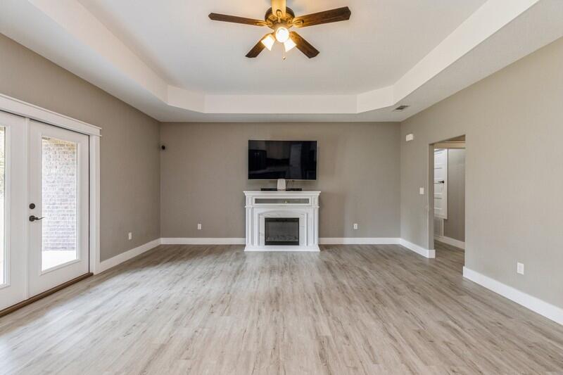 7656 4 Flags Road Laurel Hill, FL 32567 - Photo 11 of 52 LIVING ROOM