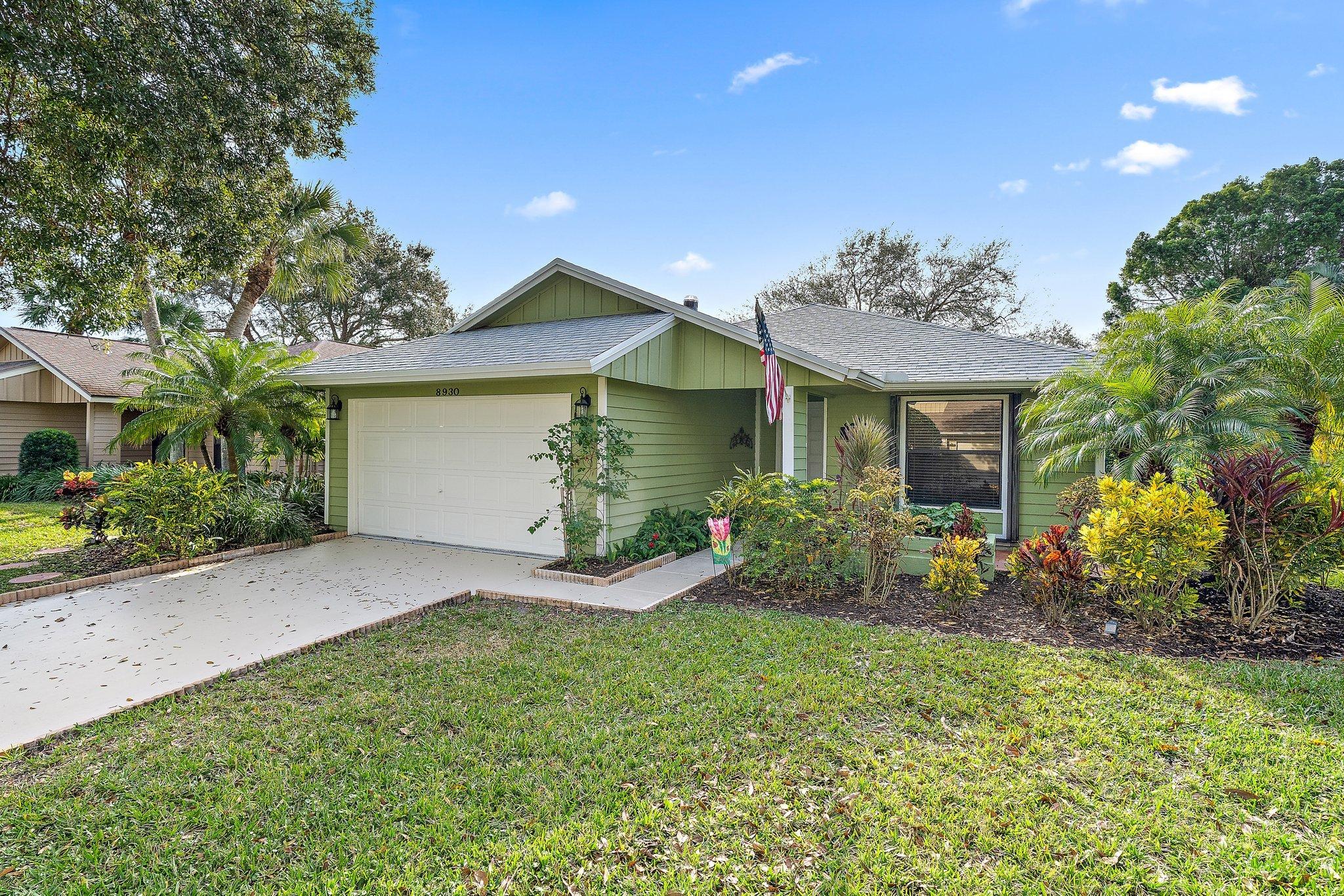 8930 Southeast Eaglewood Way, Hobe Sound, FL 33455 Compass