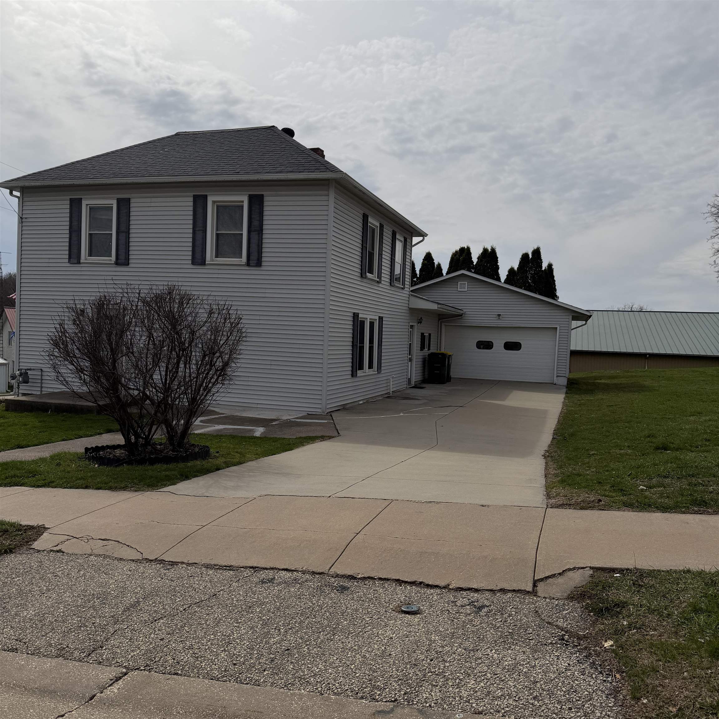 213 Pleasant Street Bloomington, WI 53804 - Photo 1 of 1