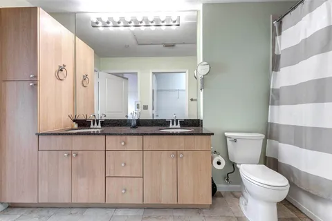 $180,000 | 3505 Sage Road, Unit 1104, Houston, TX 77056