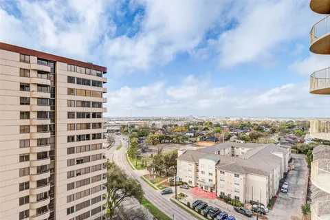 $189,900 | 3505 Sage Road, Unit 1104, Houston, TX 77056
