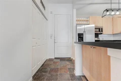 $189,900 | 3505 Sage Road, Unit 1104, Houston, TX 77056