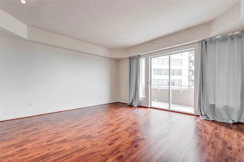 $180,000 | 3505 Sage Road, Unit 1104, Houston, TX 77056