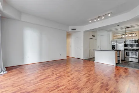 $180,000 | 3505 Sage Road, Unit 1104, Houston, TX 77056