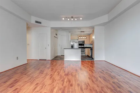 $180,000 | 3505 Sage Road, Unit 1104, Houston, TX 77056