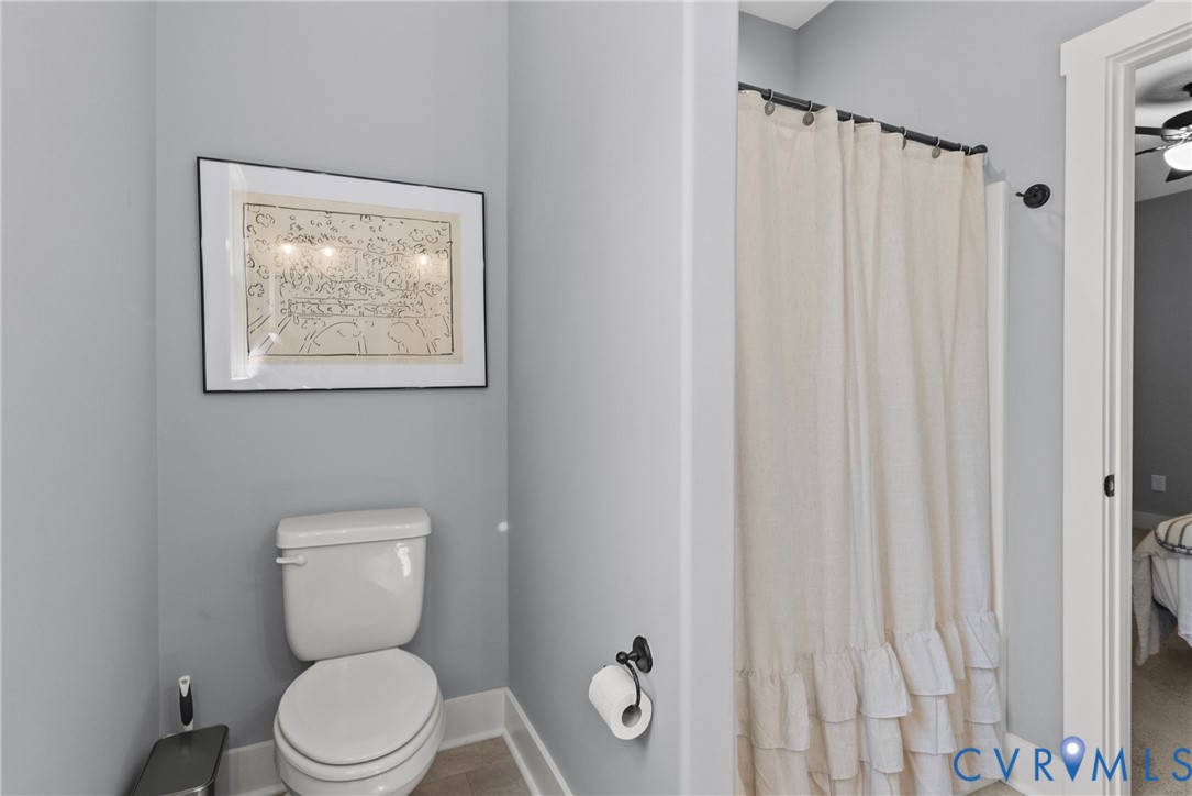 3763 Old Ridge Road Farmville, VA 23901 - Photo 18 of 44 Full bath with ceiling fan and curtained shower