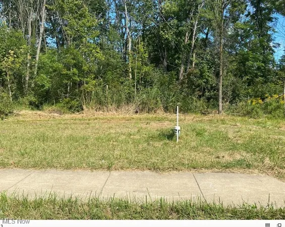 $185,000 | 13525 Royalton Road, Strongsville, OH 44136