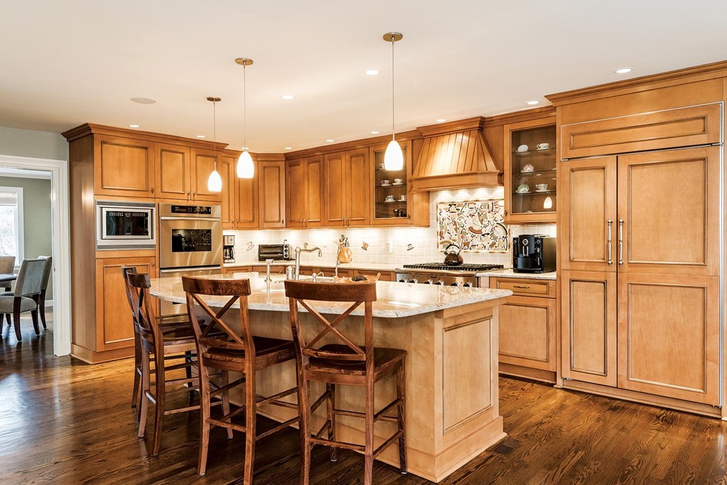 342 Dudley Road Newton, MA 02459 - Photo 7 of 17