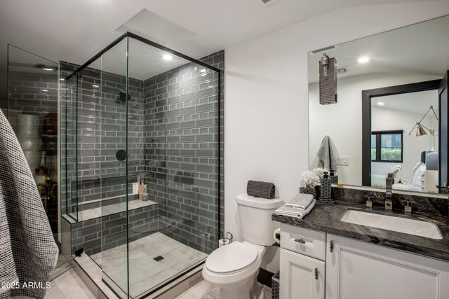 $4,387,000 | 5712 East Calle Camelia, Phoenix, AZ 85018