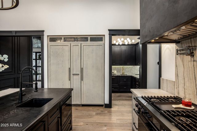 $4,387,000 | 5712 East Calle Camelia, Phoenix, AZ 85018