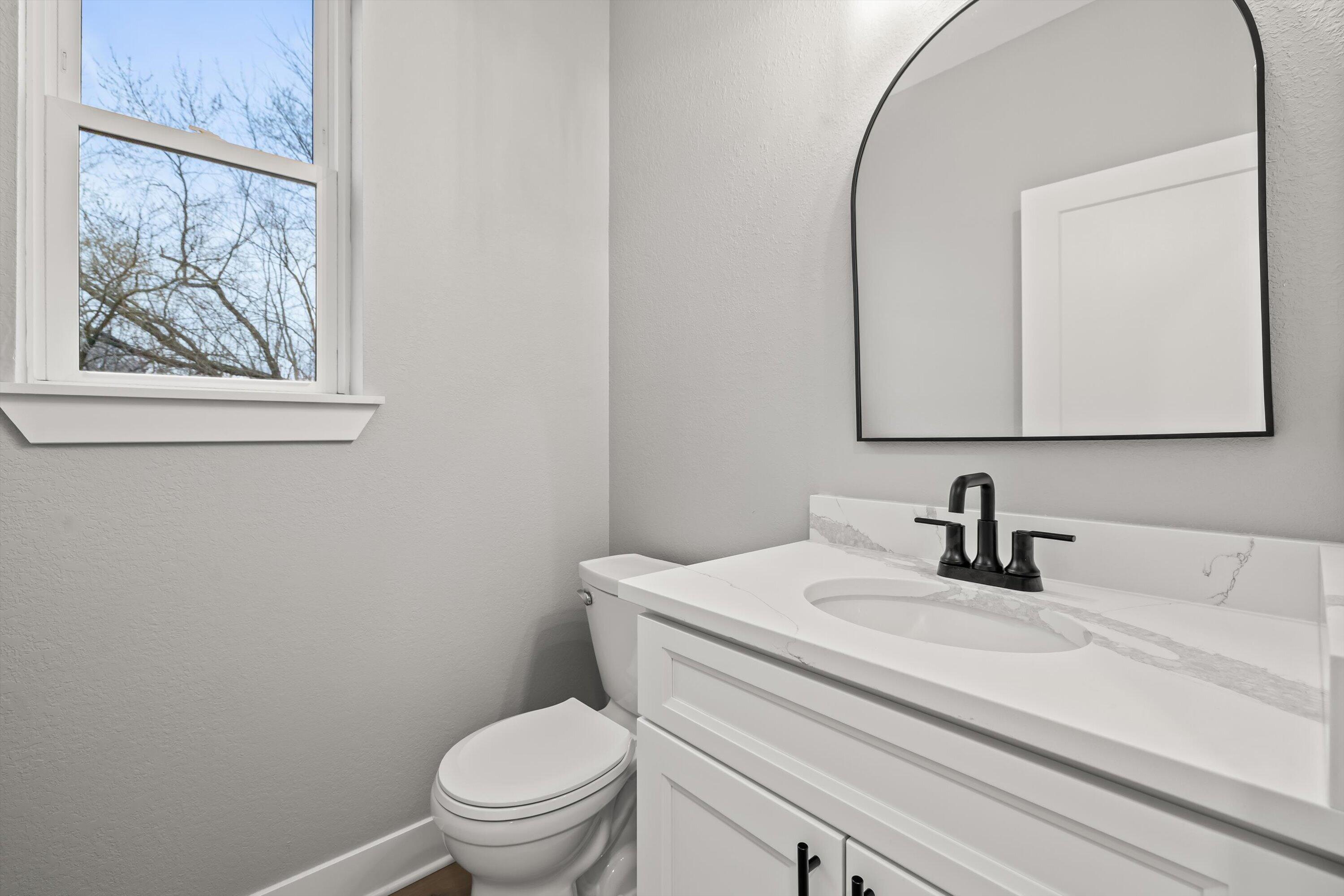 12212 Sheridan Road Pleasant Prairie, WI 53158 - Photo 15 of 29 27-IMG_1354