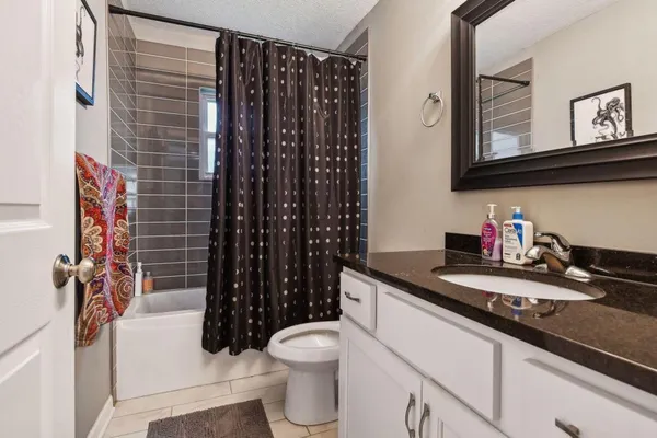 $3,150 | 3023 Dupont Avenue South, Unit 1, Minneapolis, MN 55408