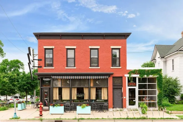 $3,150 | 3023 Dupont Avenue South, Unit 1, Minneapolis, MN 55408