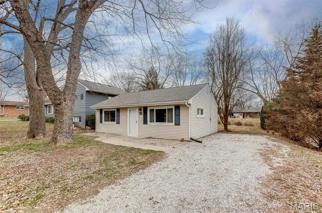 $125,000 | 9618 Holy Cross Road, Fairview Heights, IL 62208