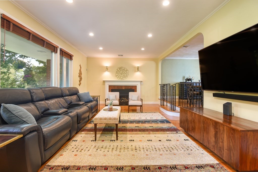 48 Fay Road Dedham, MA 02026 - Photo 4 of 33 Gallery Image 4