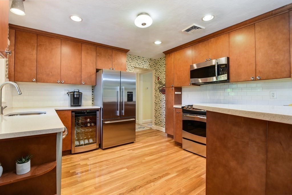 48 Fay Road Dedham, MA 02026 - Photo 8 of 33 Gallery Image 8