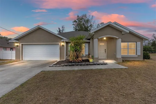 $304,000 | 13653 Southeast 51st Avenue, Summerfield, FL 34491