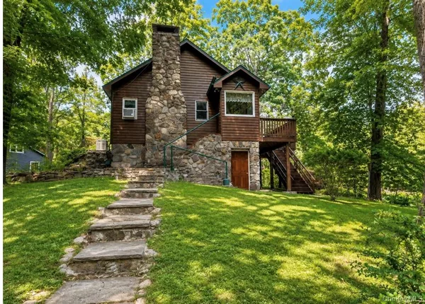 $2,700 | 53 Wah Ta Wah Drive, Greenwood Lake, NY 10925