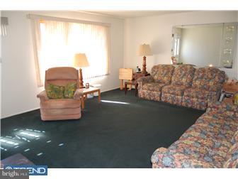 5 Glendon Road Hamilton, NJ 08610 - Photo 2 of 12 Living Room