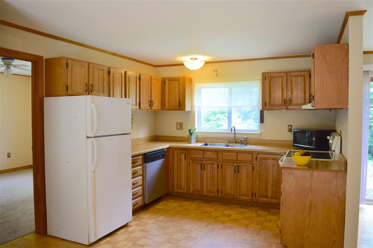 1394 Cambridge Road Fletcher, VT 05444 - Photo 5 of 31