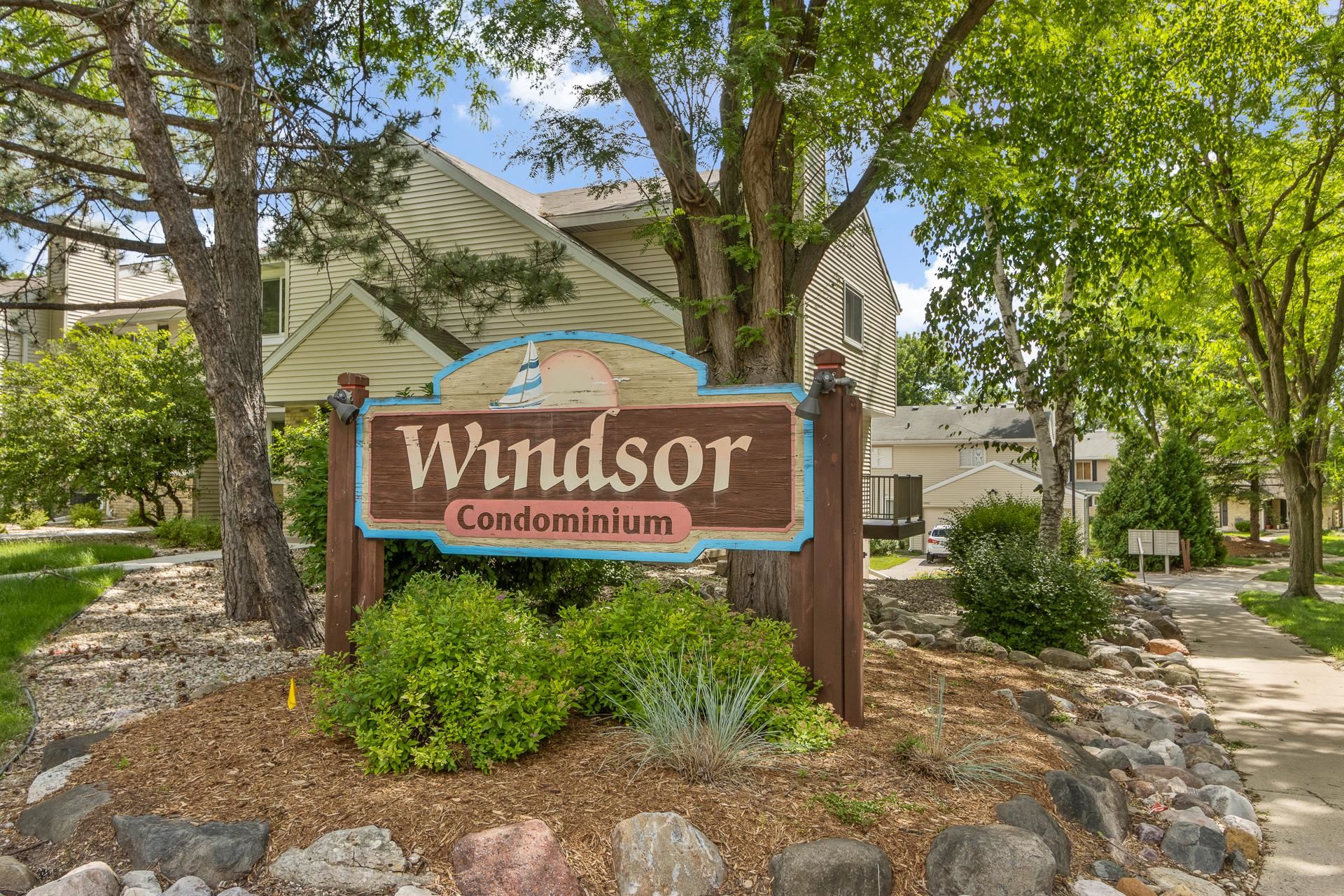 6966 Park Ridge Drive Madison, WI 53719 - Photo 2 of 36