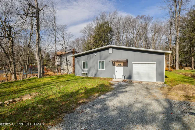 $2,250 | 208 Greenbriar Circle, Tobyhanna, PA 18466
