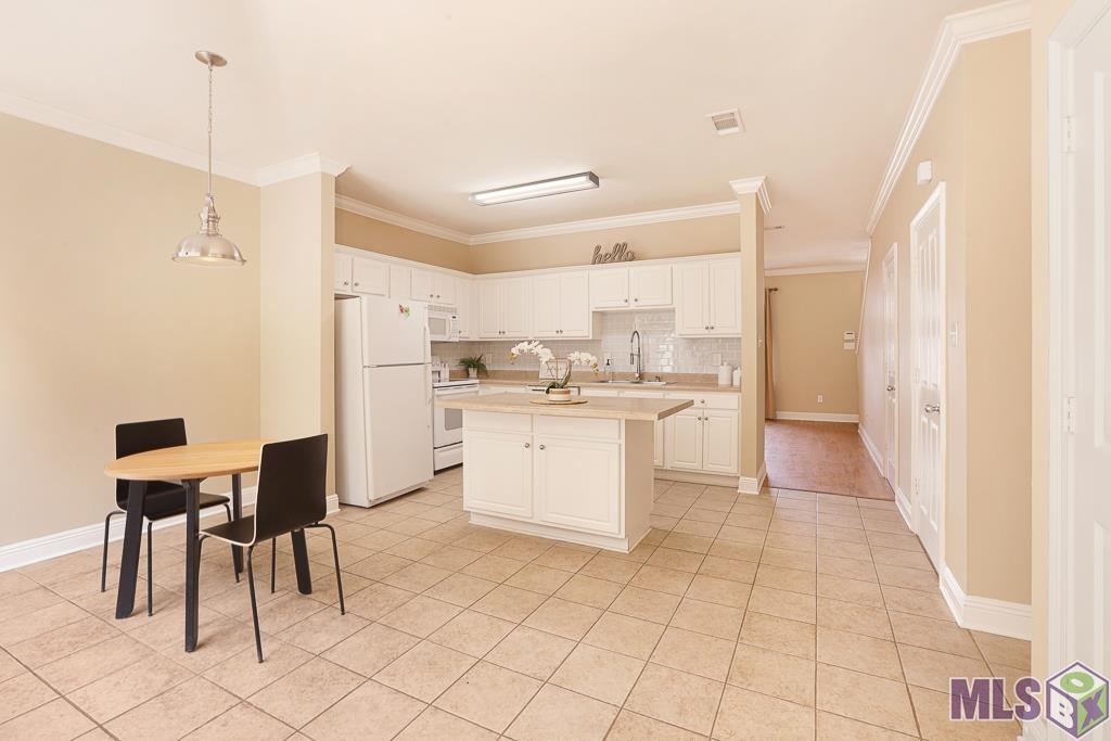 5162 Arlington Court Baton Rouge, LA 70820 - Photo 12 of 29 Kitchen/dining