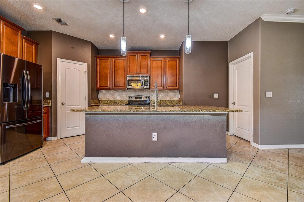 11656 Lake Boulevard New Port Richey, FL 34655 - Photo 8 of 55