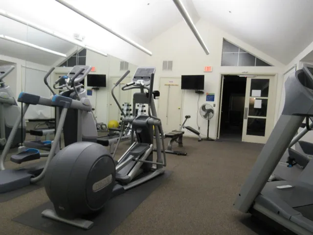 $609,000 | 535 Pierce Street, Unit 2110, Albany, CA 94706