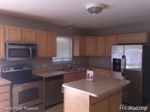 28392 Deplanche Lane Inkster, MI 48141 - Photo 2 of 7