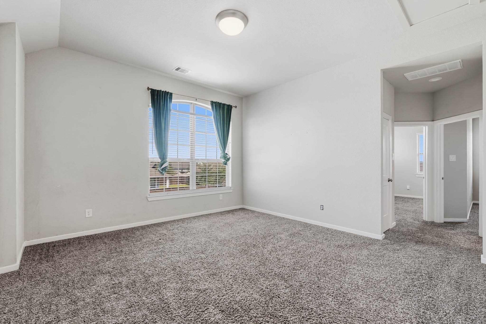 4510 Peloton Road Manvel, TX 77583 - Photo 21 of 29 Game room Upstairs