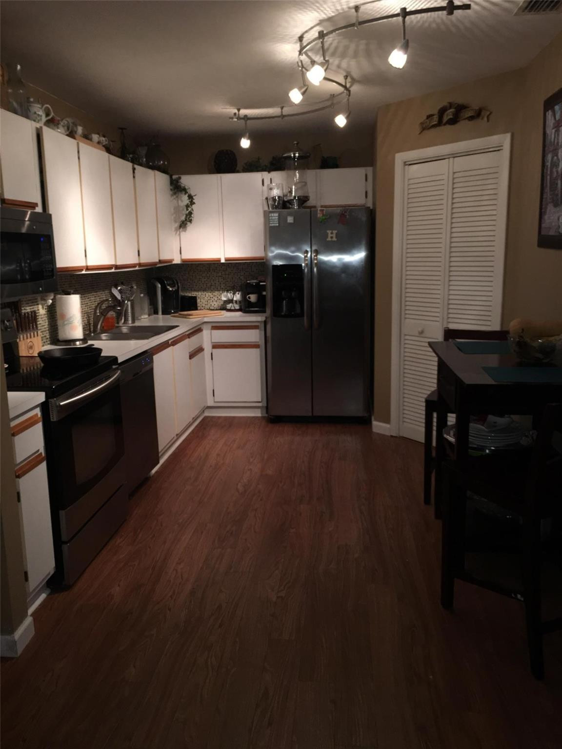 579 Racquet Club Road, Unit 12 Weston, FL 33326 - Photo 2 of 11 Photo 2