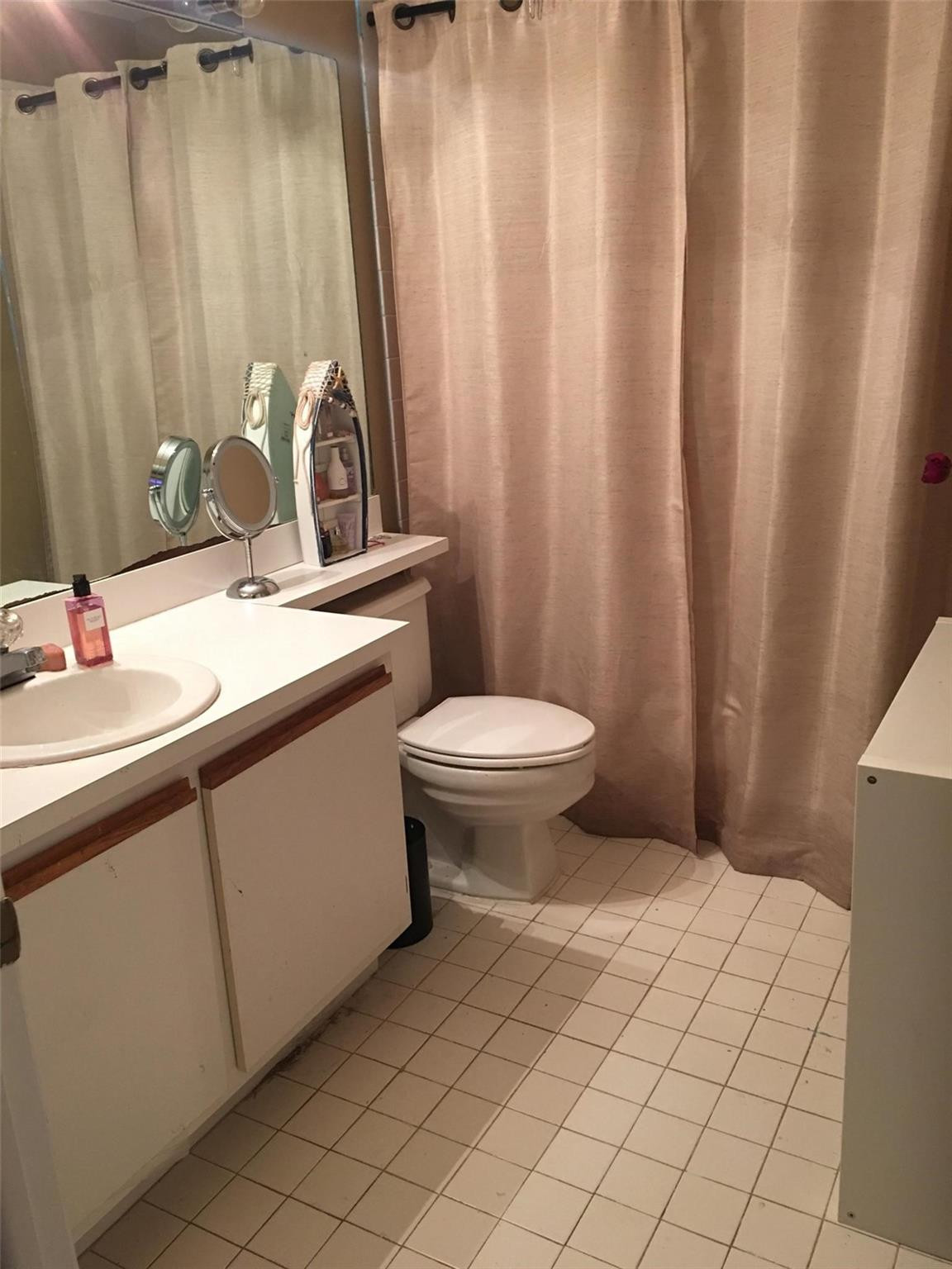 579 Racquet Club Road, Unit 12 Weston, FL 33326 - Photo 3 of 11 Photo 3