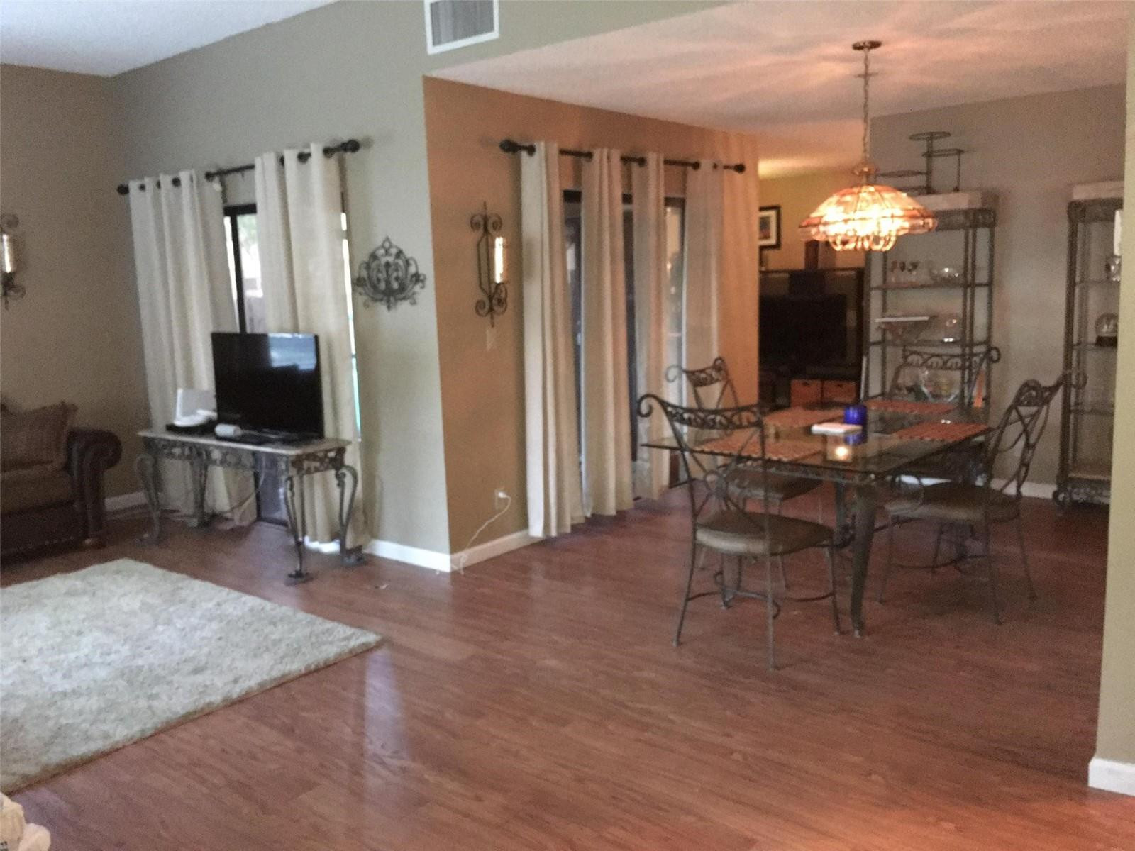 579 Racquet Club Road, Unit 12 Weston, FL 33326 - Photo 6 of 11 Photo 6