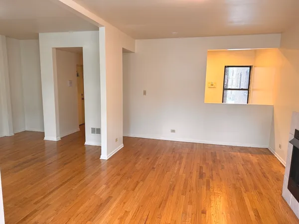 $2,275 | 4615 South Michigan Avenue, Unit 2S, Chicago, IL 60653