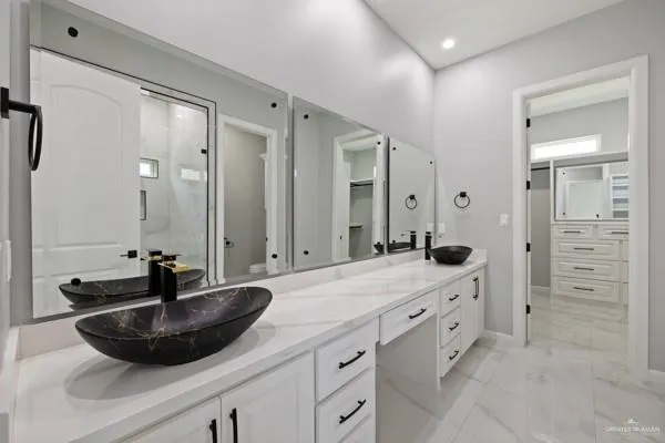 $364,975 | 8018 North 49th Lane, McAllen, TX 78504