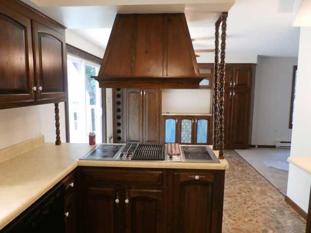 600 River Road Topsham, ME 04086 - Photo 5 of 27 Kitchen.