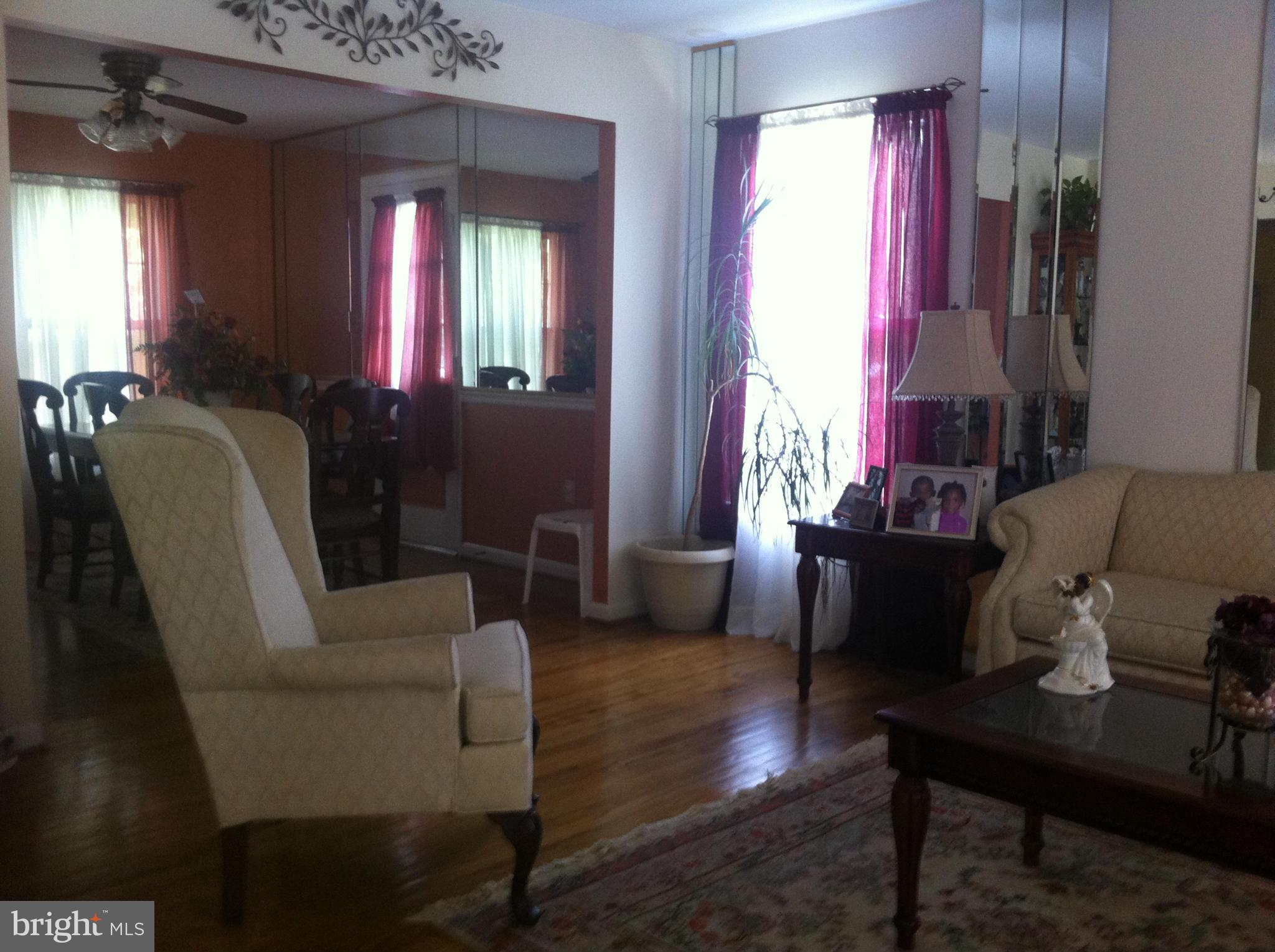 6107 Spell Road Clinton, MD 20735 - Photo 4 of 6 Living Room