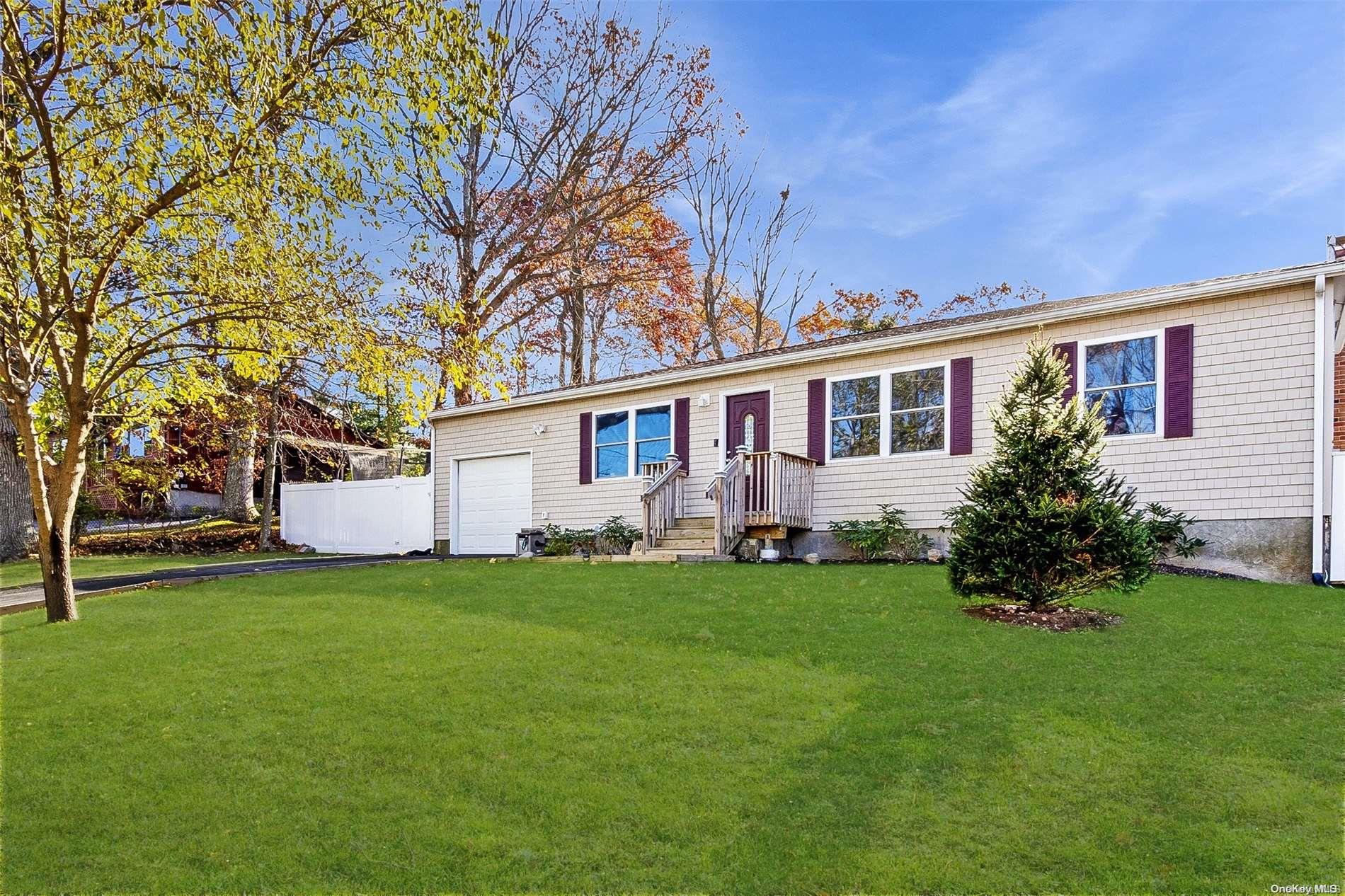 10 Poseidon Road Rocky Point, NY 11778 - Photo 1 of 1 Front Facade