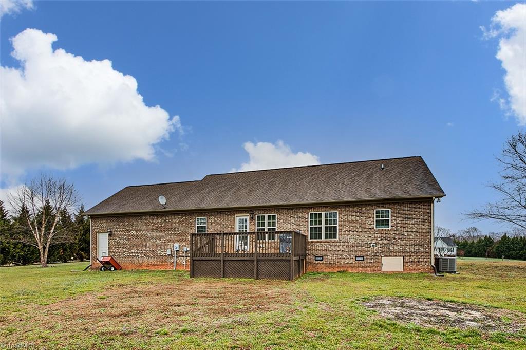 514 Honeysuckle Ridge Asheboro, NC 27205 - Photo 20 of 21