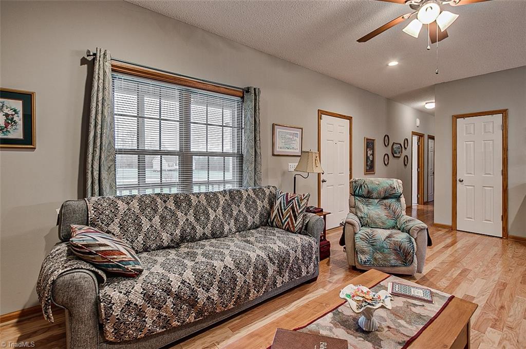 514 Honeysuckle Ridge Asheboro, NC 27205 - Photo 3 of 21