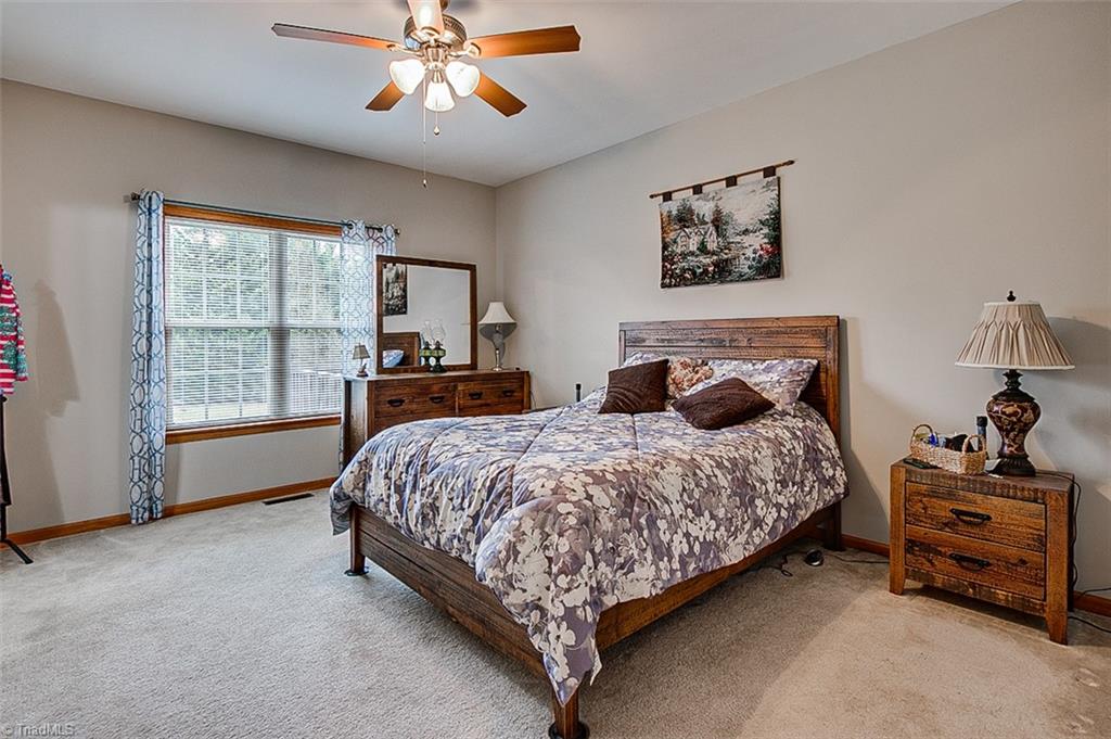 514 Honeysuckle Ridge Asheboro, NC 27205 - Photo 10 of 21