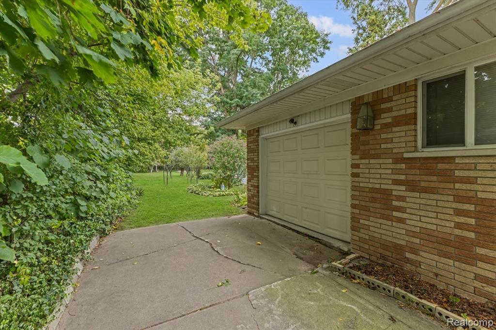49222 Fairchild Road Macomb, MI 48042 - Photo 21 of 34 Gallery Image 21