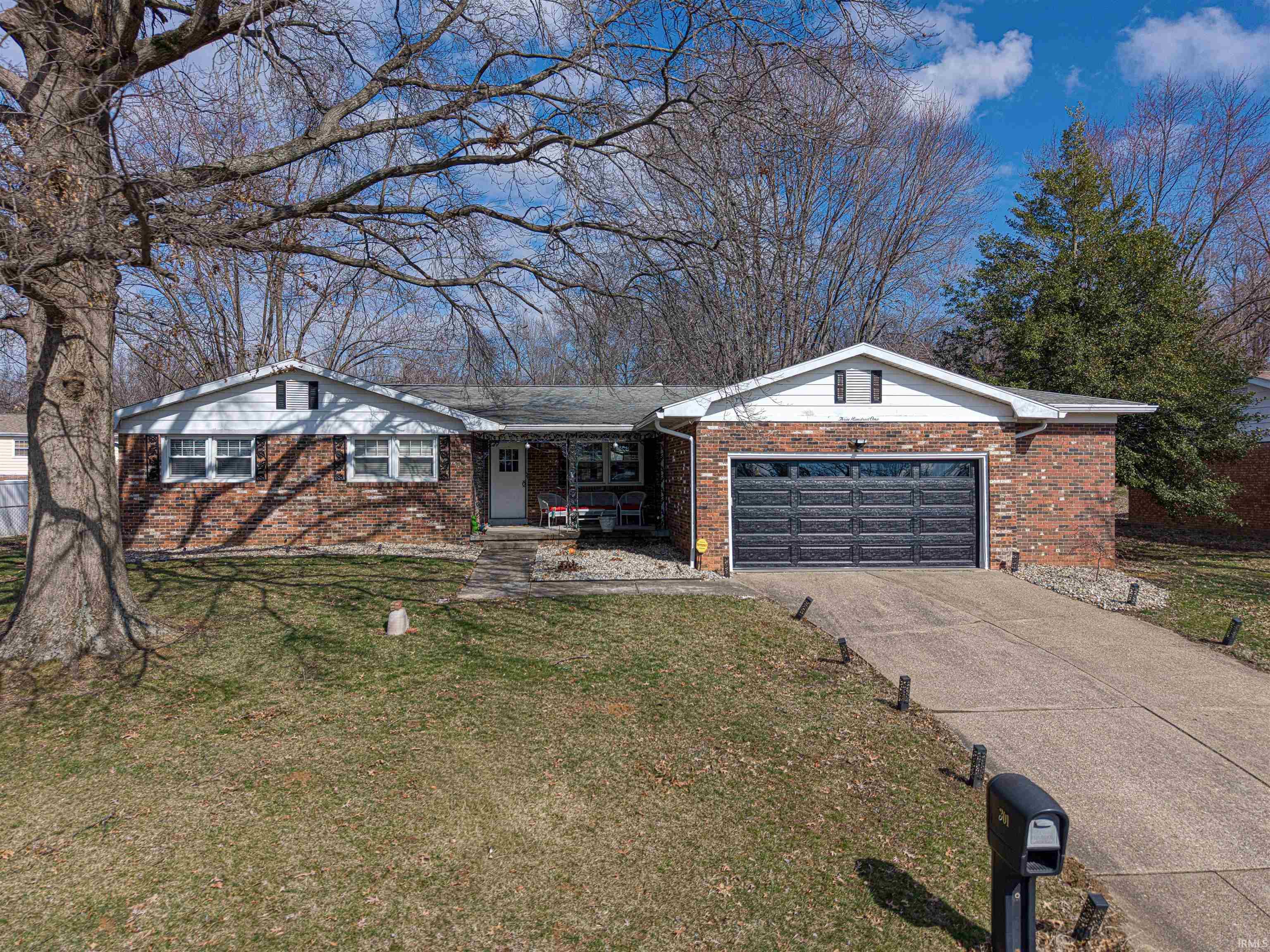301 Springhaven Drive Evansville, IN 47710 - Photo 1 of 26