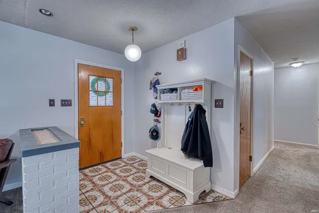 $299,500 | 301 Springhaven Drive, Evansville, IN 47710