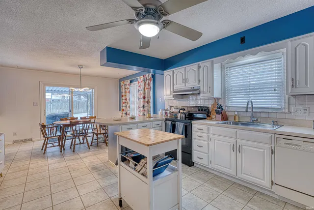 $299,500 | 301 Springhaven Drive, Evansville, IN 47710